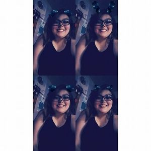 Meet your Posher, Carolina